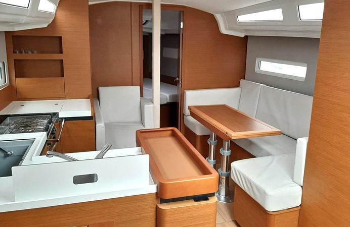 Jeanneau Sun Odyssey 410 | Saravah