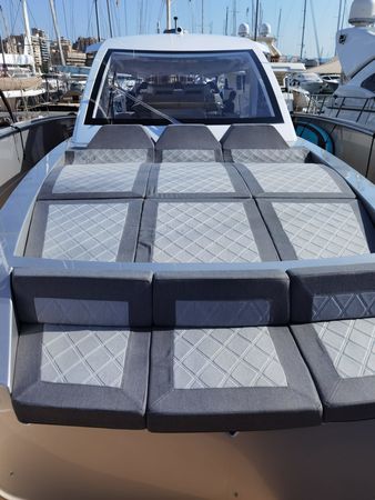 Canados Gladiator 631 | Next