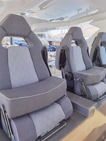 Canados Gladiator 631 | Next