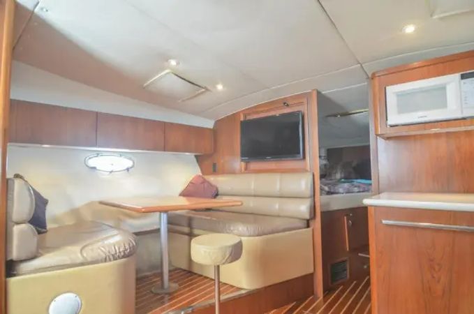 Tiara 3500 Express | Sugar