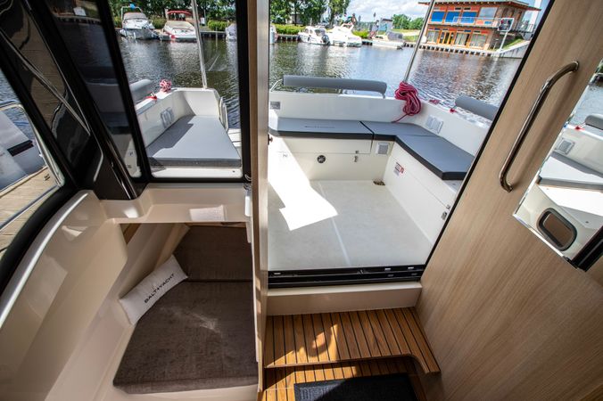 Sun Camper 35 Flybridge | Eva