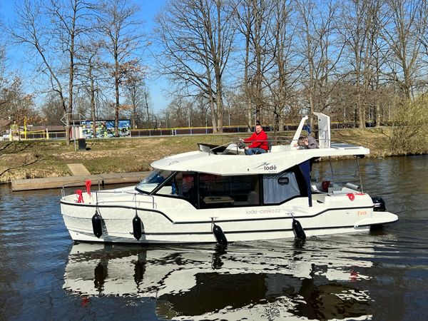 Sun Camper 35 Flybridge | Eva