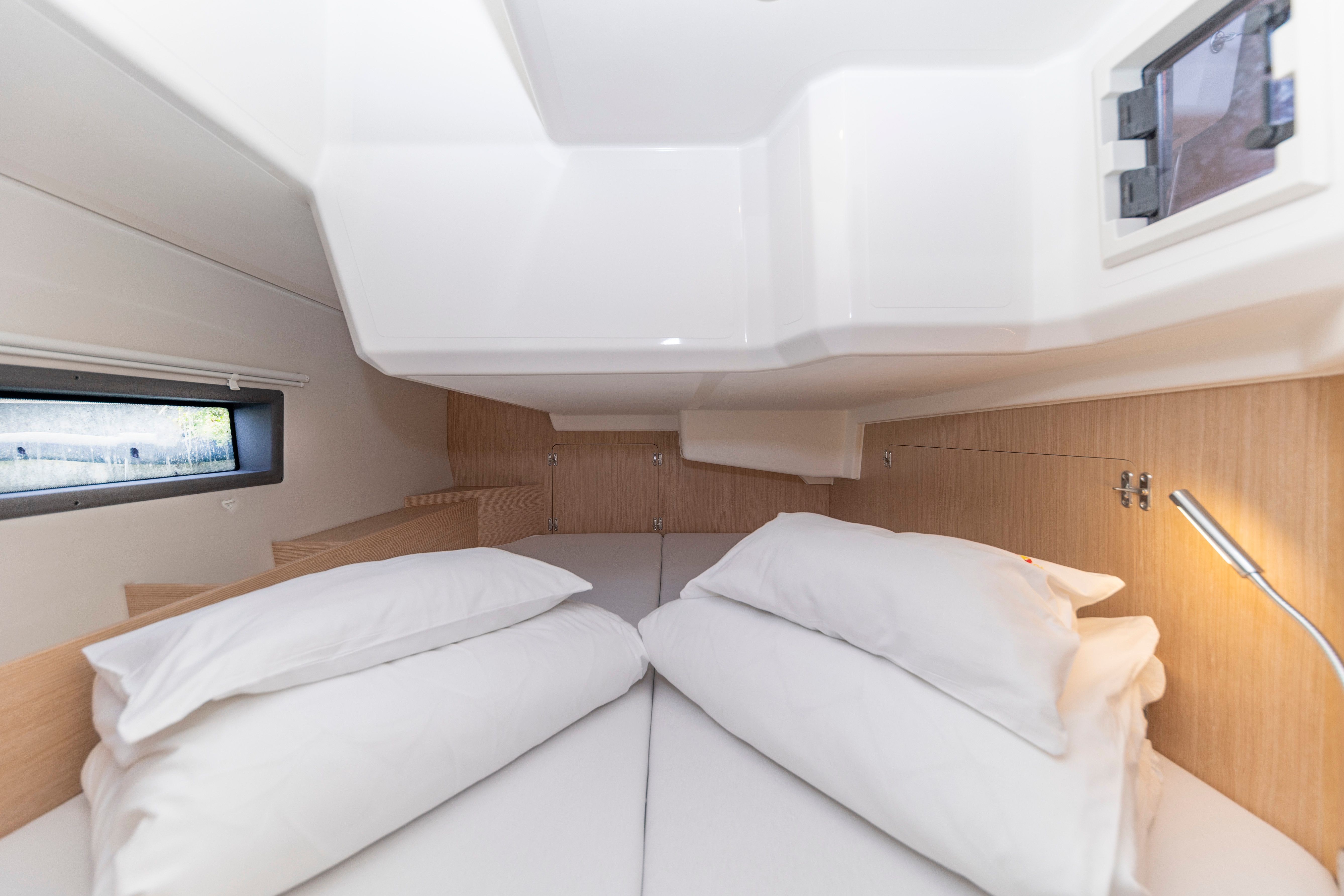 Bavaria C42 | Maraschino