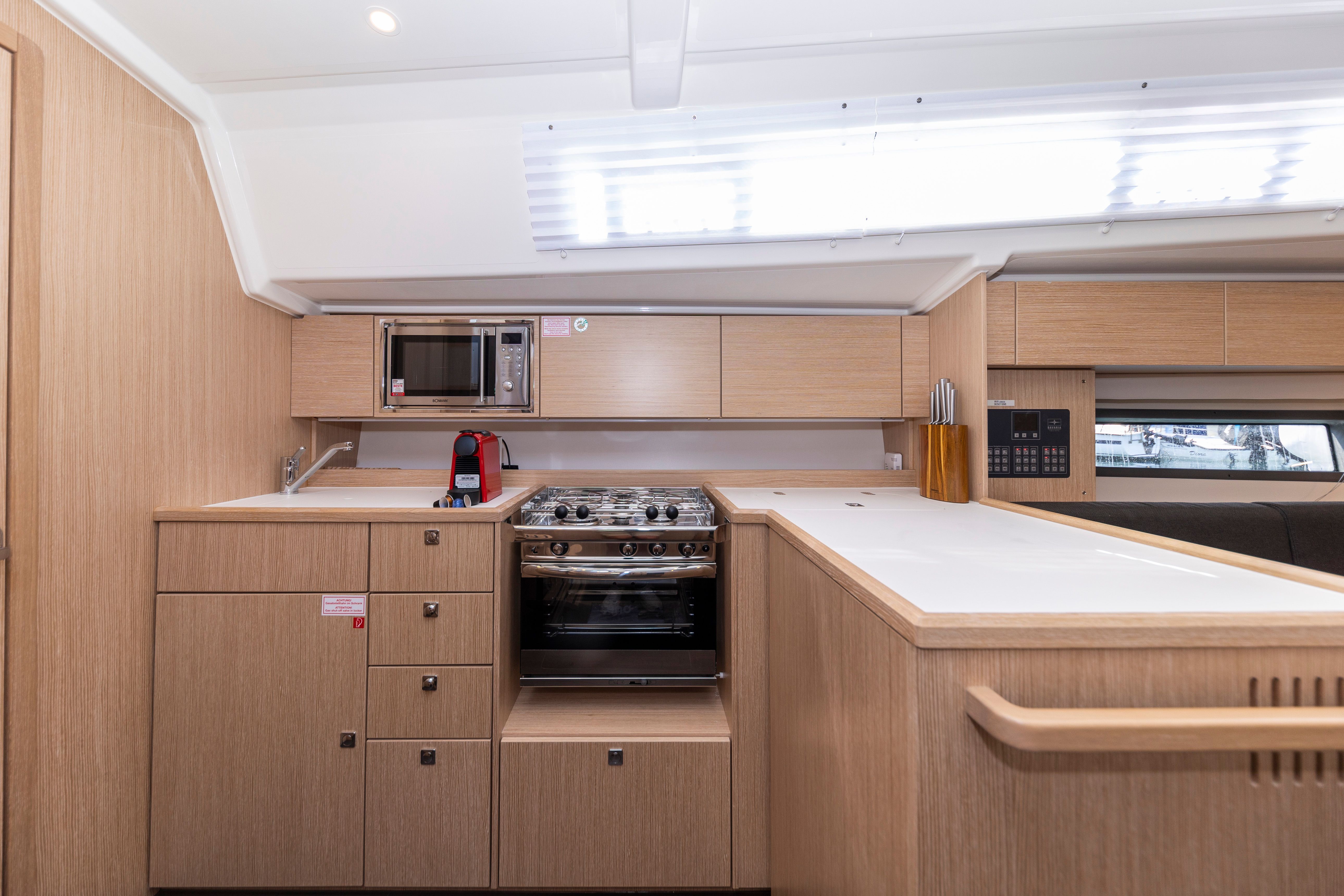 Bavaria C42 | Maraschino