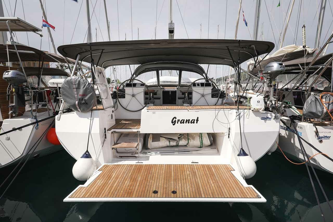 Bavaria C50 | Granat