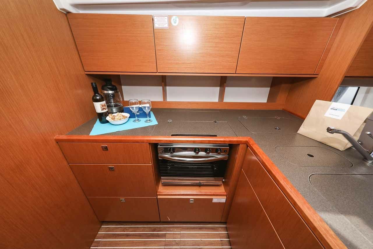 Bavaria C50 | Granat