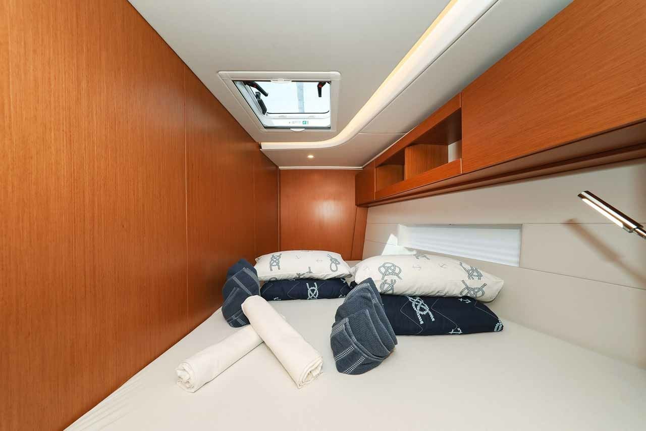 Bavaria C50 | Granat