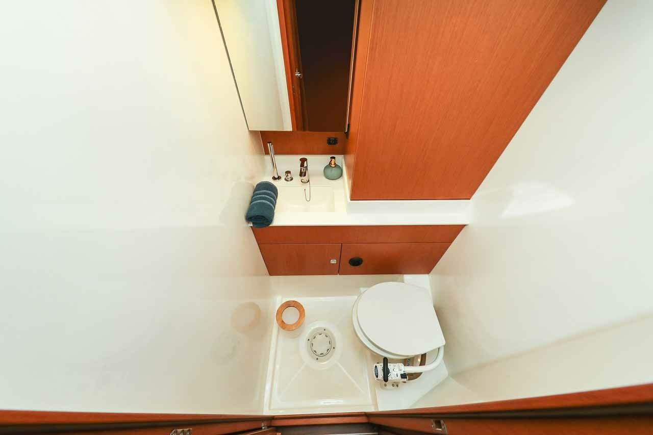 Bavaria C50 | Granat