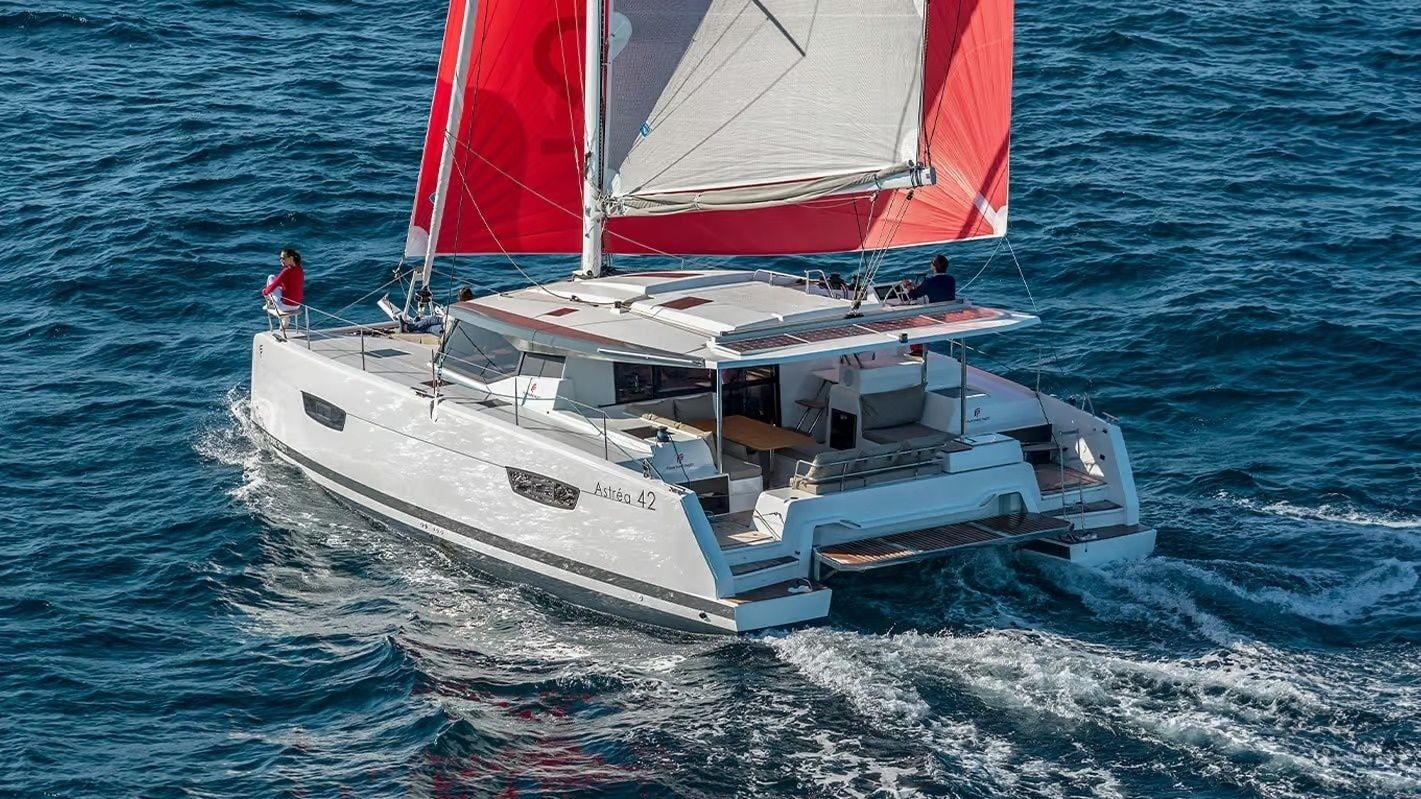 Fountaine Pajot Astrea 42 | Plouf