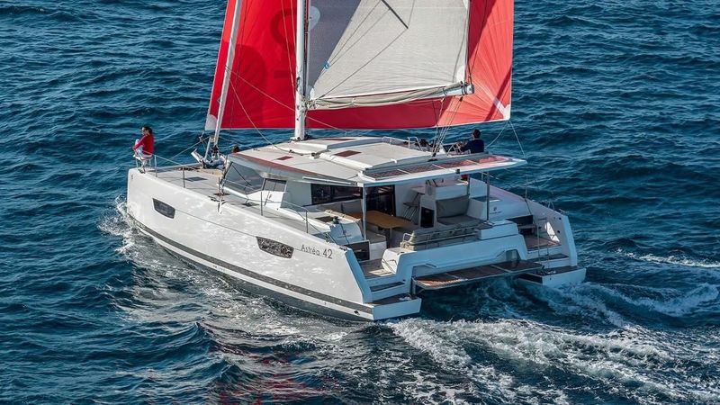 Fountaine Pajot Astrea 42 | Plouf