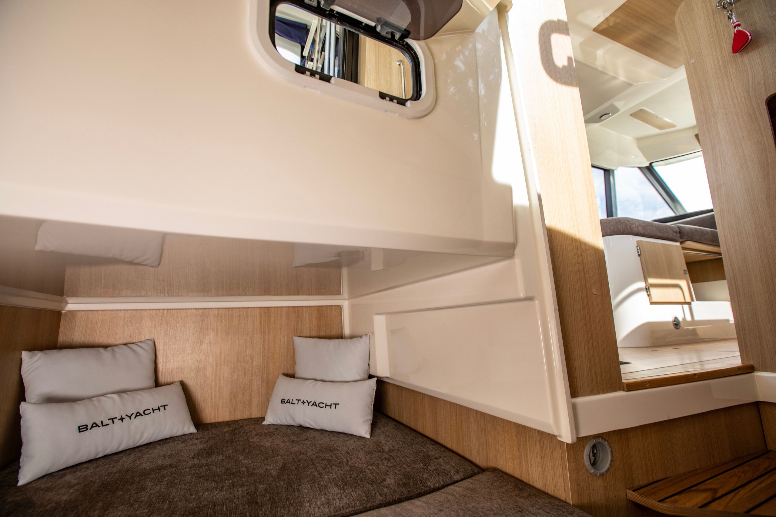 Sun Camper 35 Flybridge | Santia