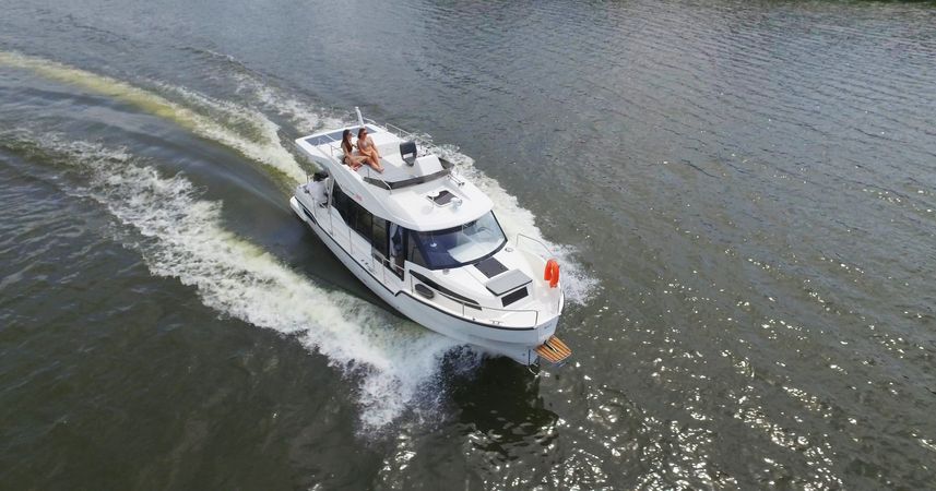 Sun Camper 35 Flybridge | Santia