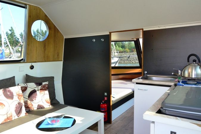 Trawler YB27 | Sarah