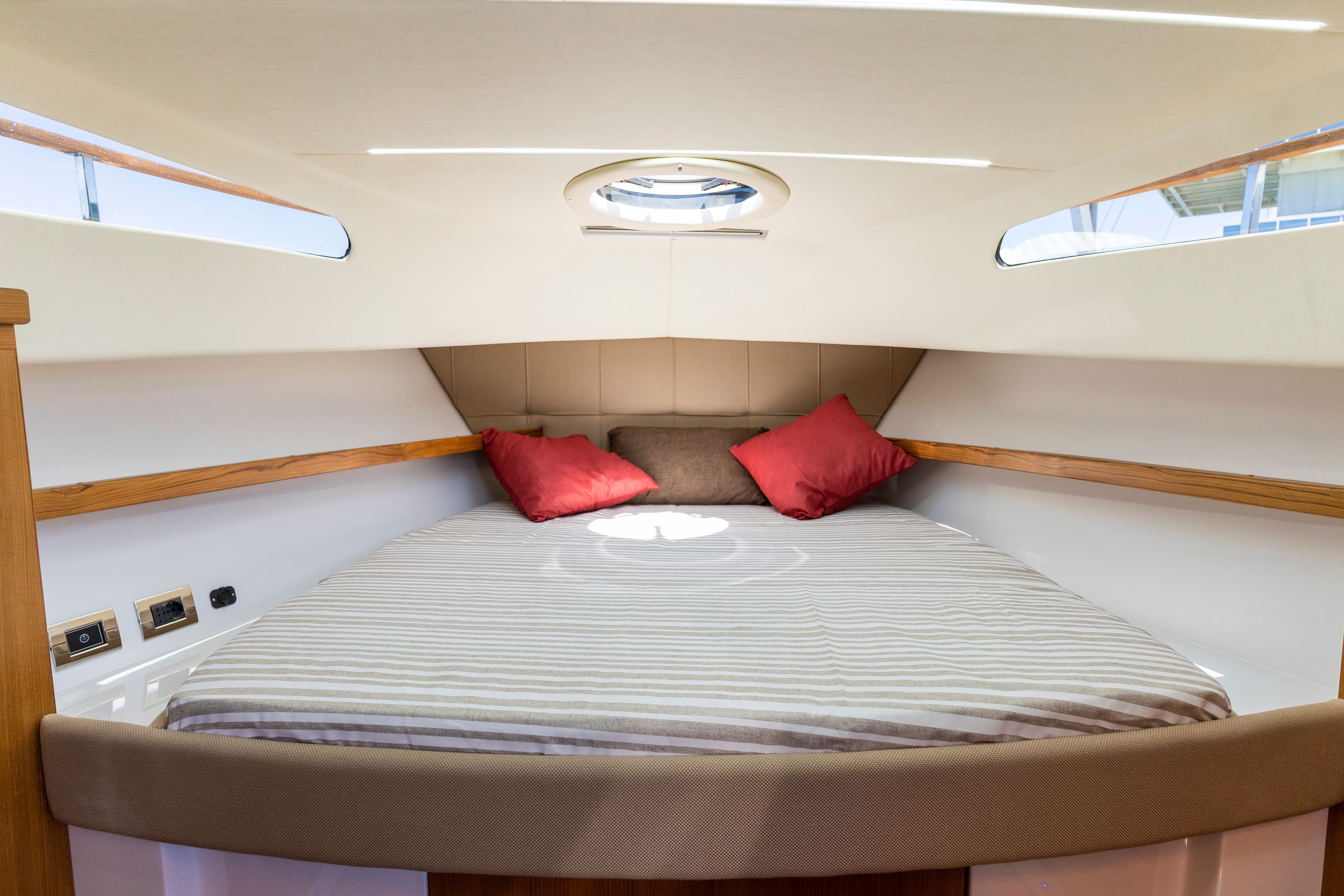 Positano 38 Open Gozzo | Leucosya