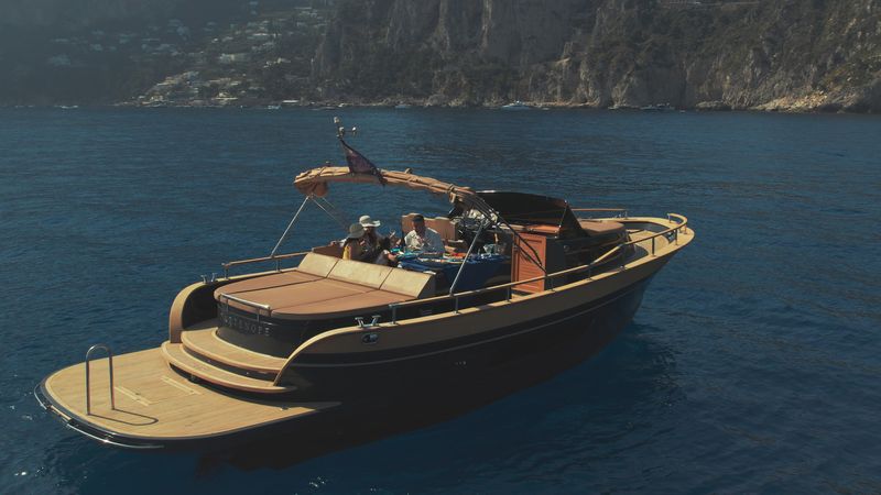 Positano 38 Open Gozzo | Leucosya