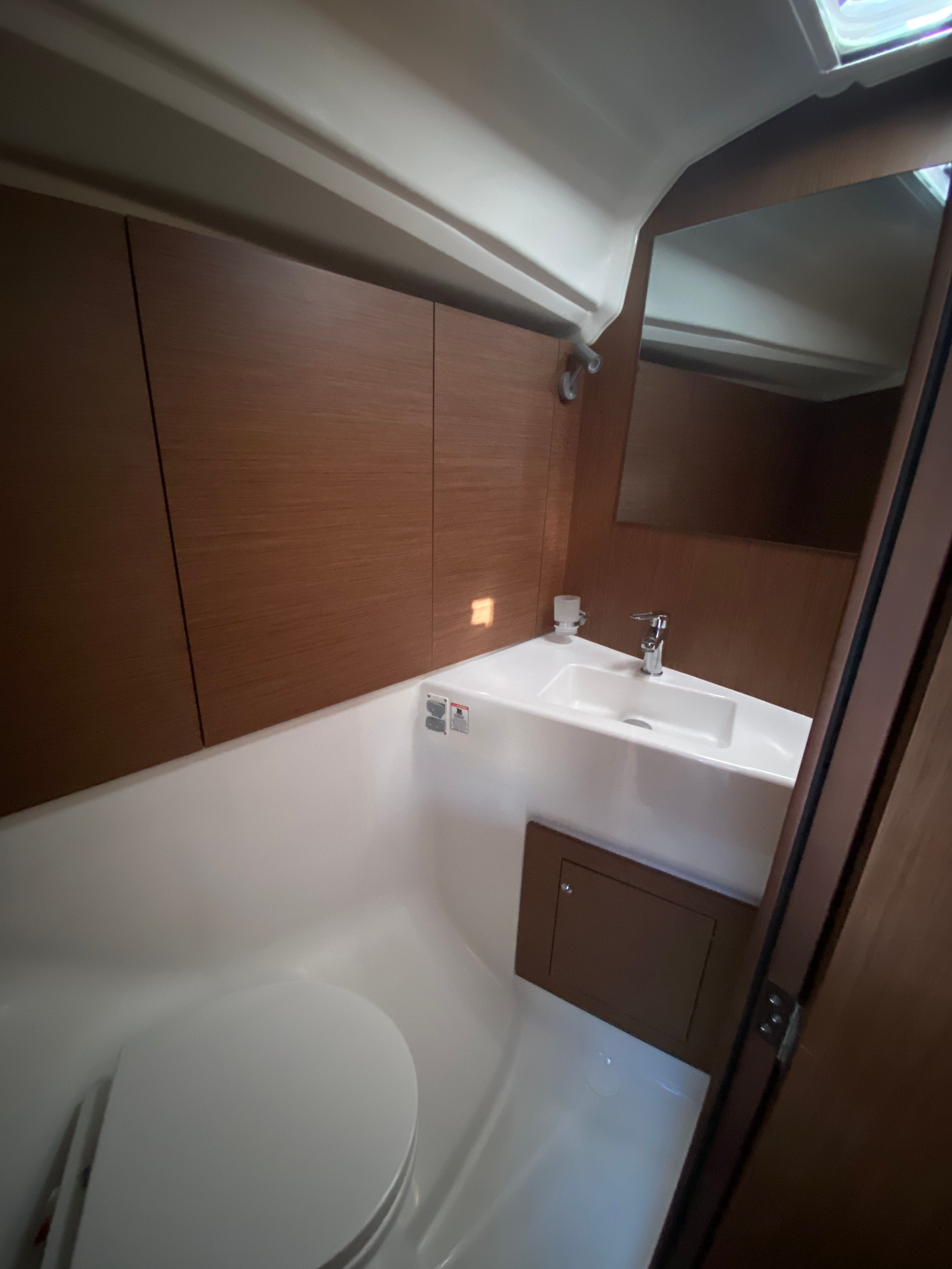 Beneteau Oceanis 40.1 | Vienna Nano