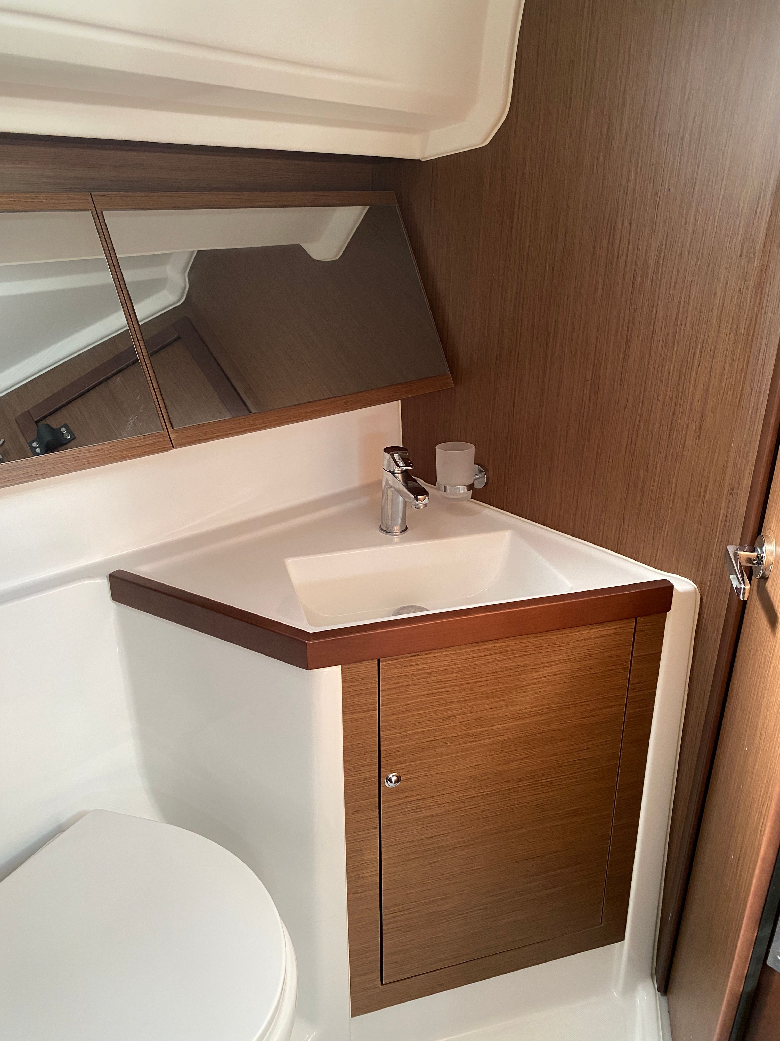 Beneteau Oceanis 40.1 | Vienna Nano