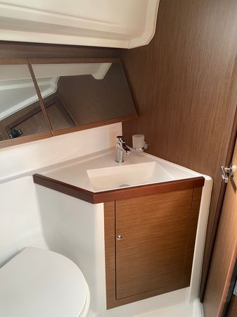 Beneteau Oceanis 40.1 | Vienna Nano