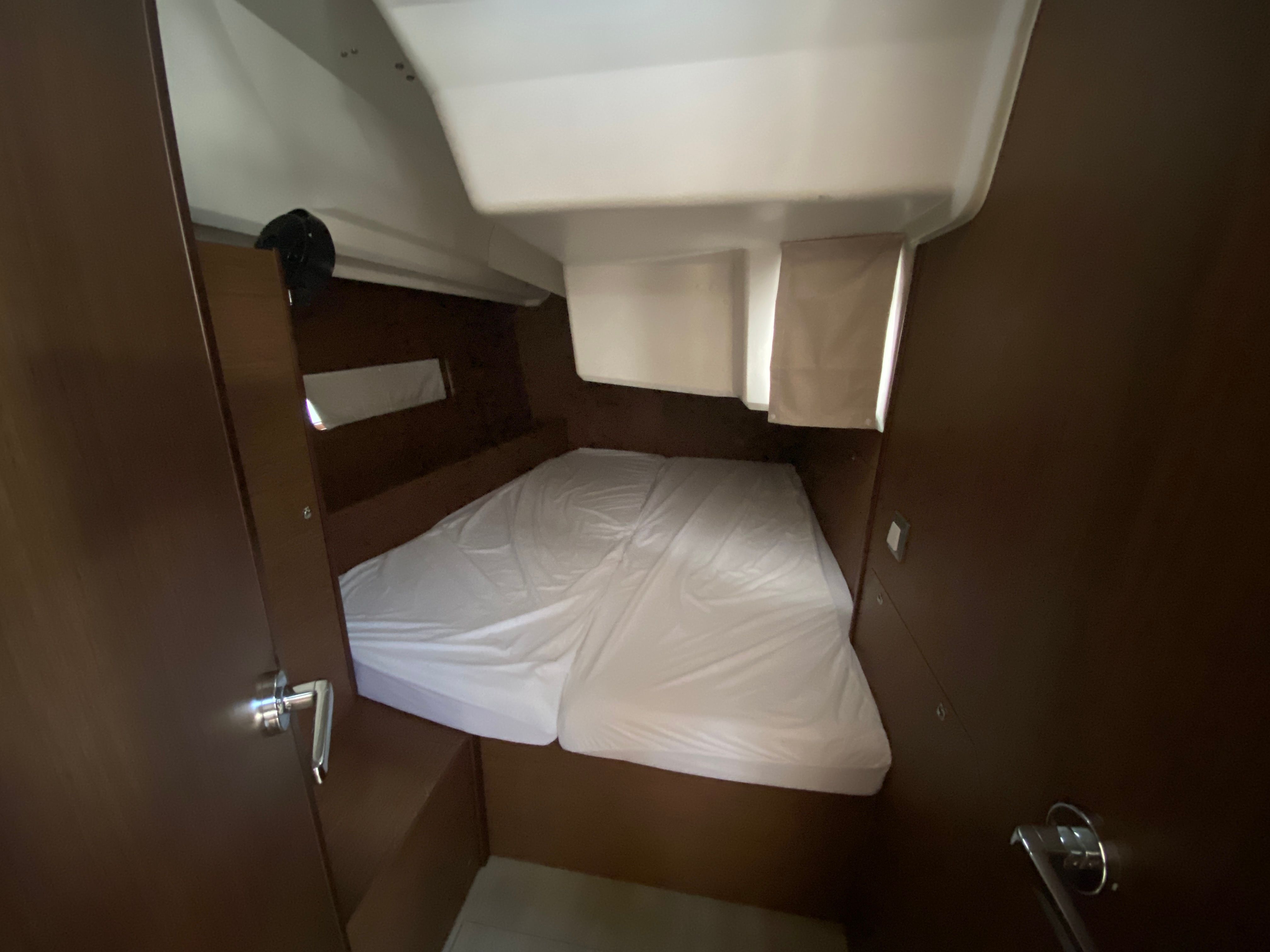 Beneteau Oceanis 40.1 | Vienna Nano