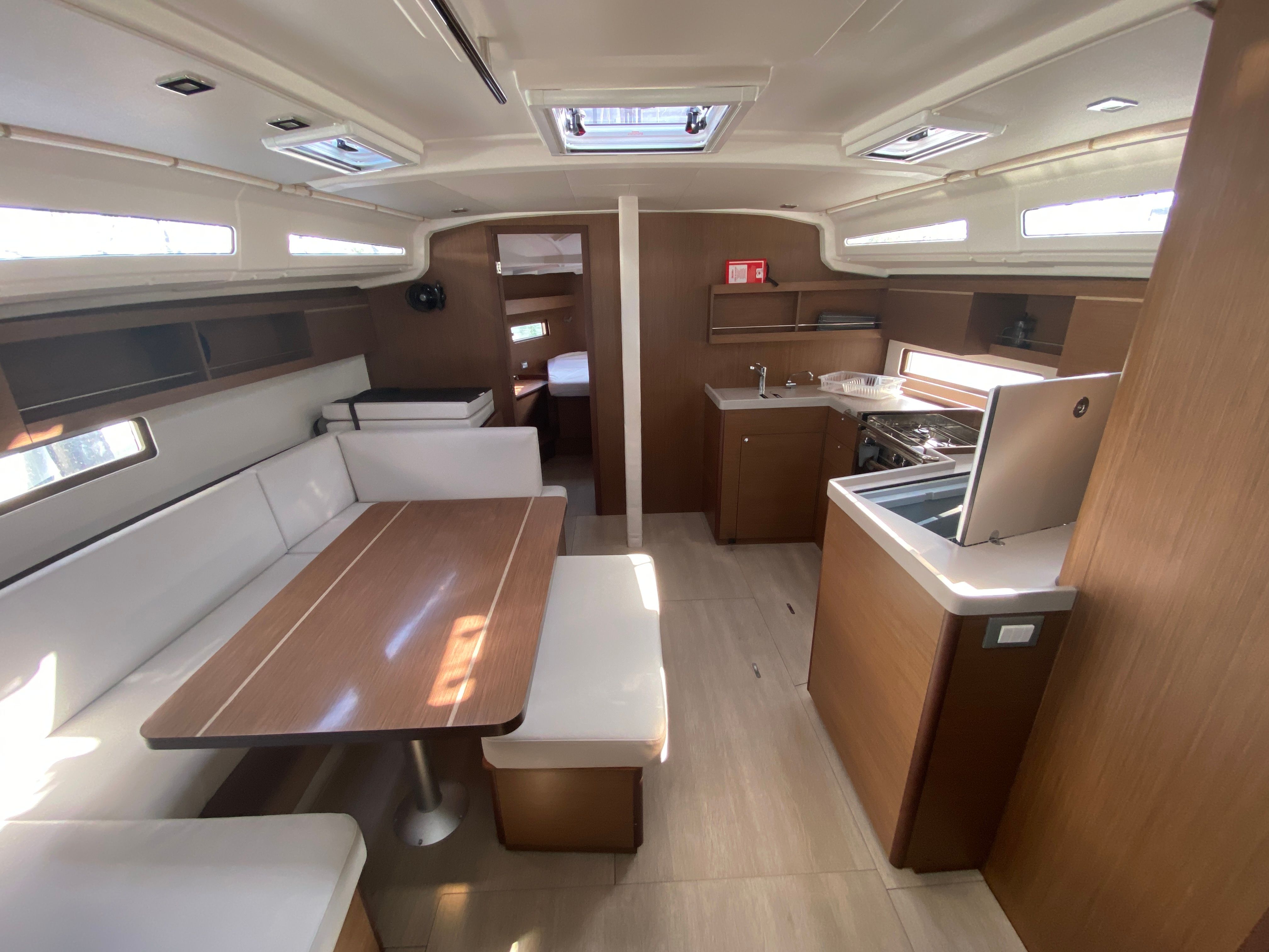 Beneteau Oceanis 40.1 | Vienna Nano