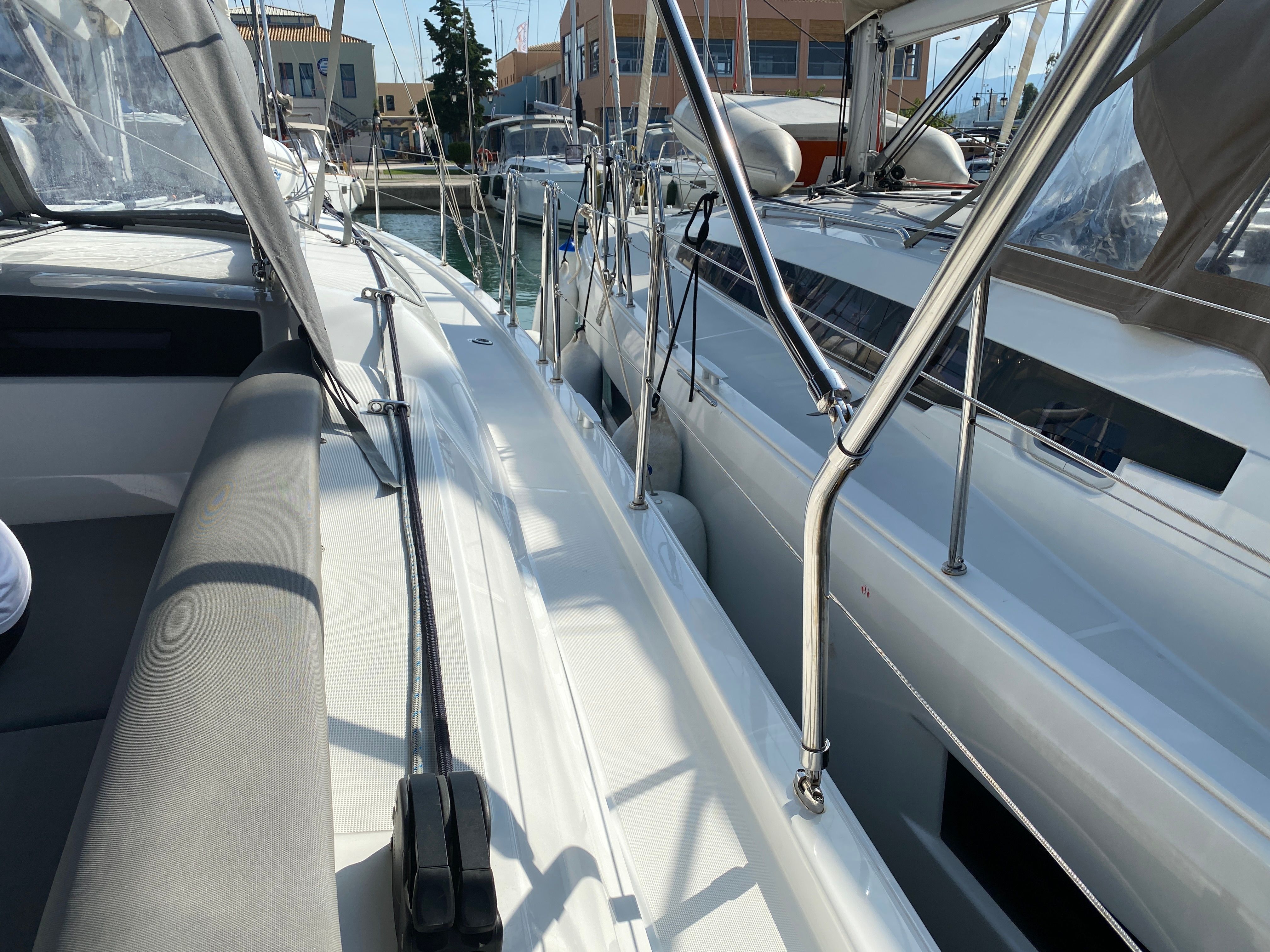 Beneteau Oceanis 40.1 | Vienna Nano