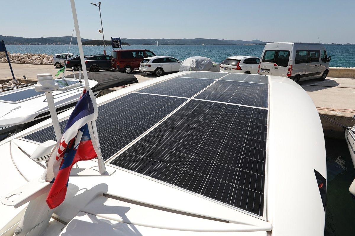 Greenline 33 | Mozart