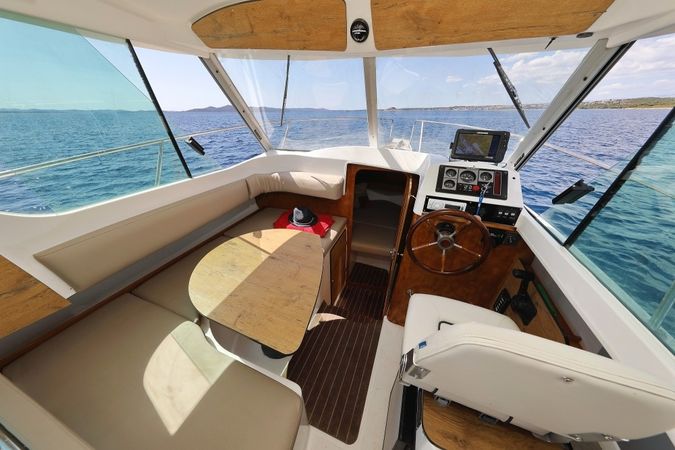 Ocqueteau Timonier 715 | Custom Refit 2022