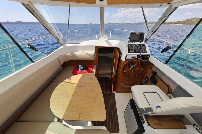 Ocqueteau Timonier 715 | Custom Refit 2022