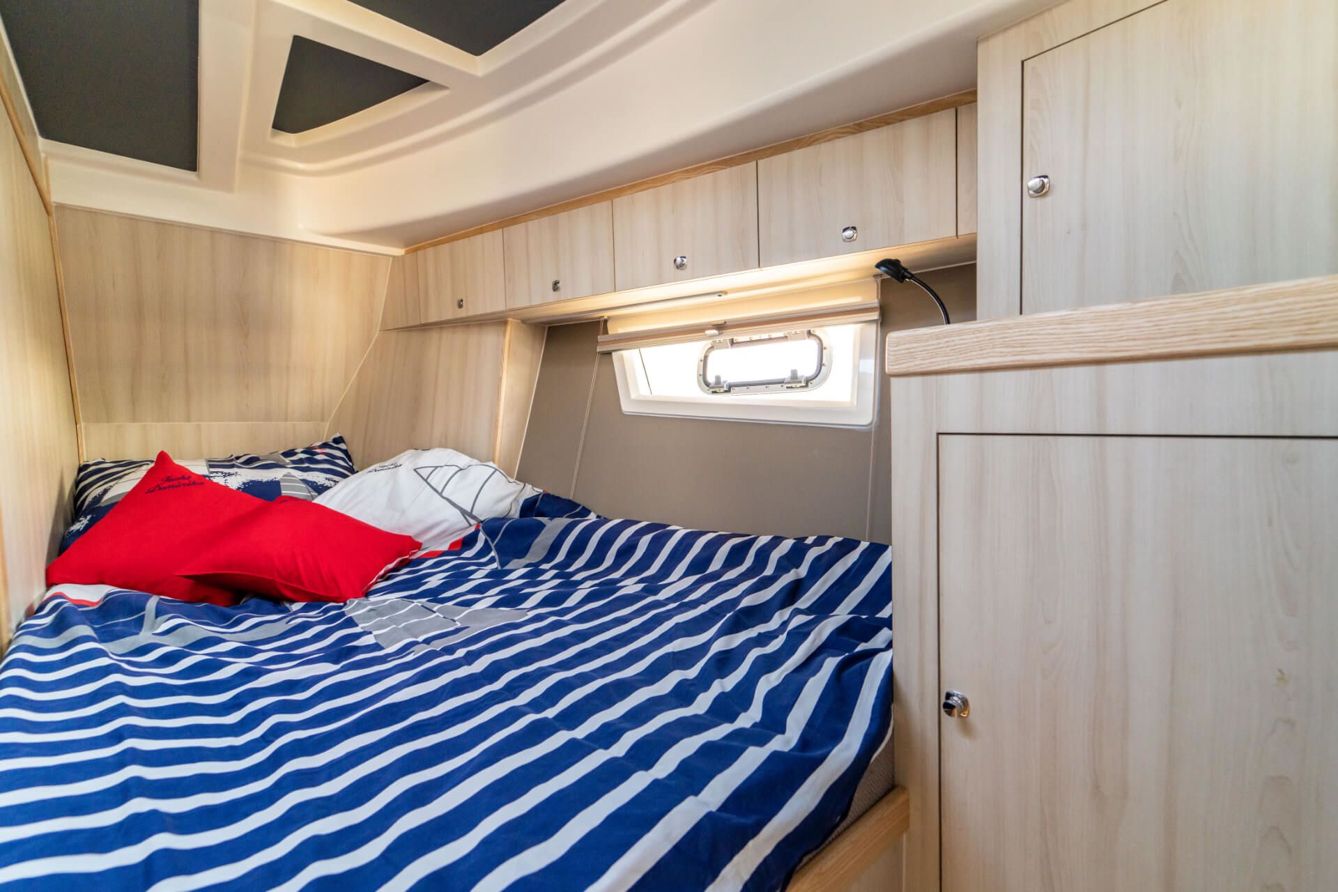 Delphia Escape 1150V | Dominika