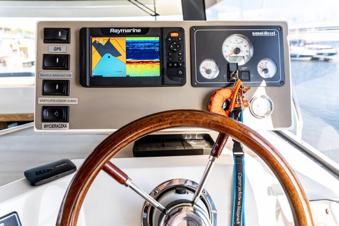 Delphia Escape 1150V | Dominika