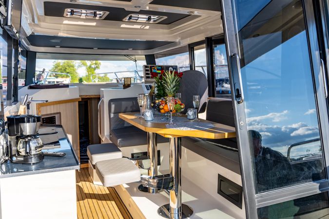 Delphia Escape 1150V | Dominika