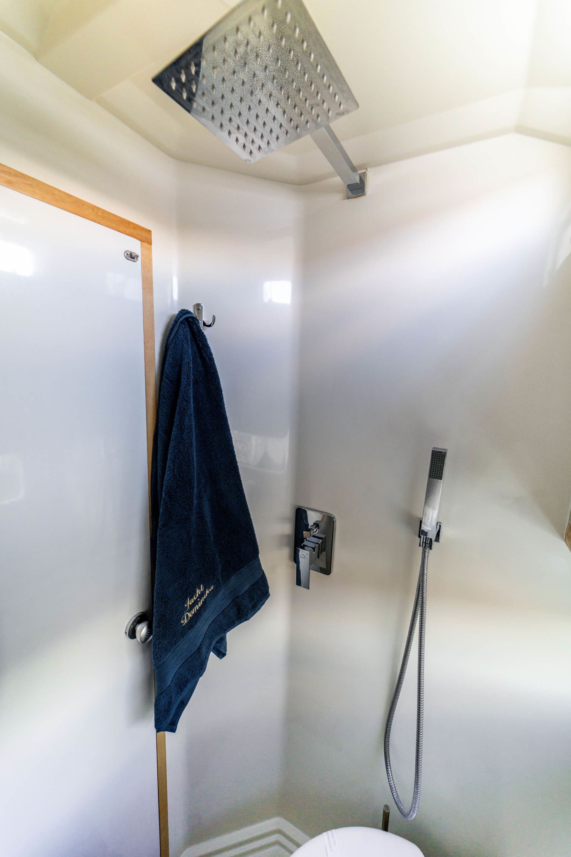 Delphia Escape 1150V | Dominika