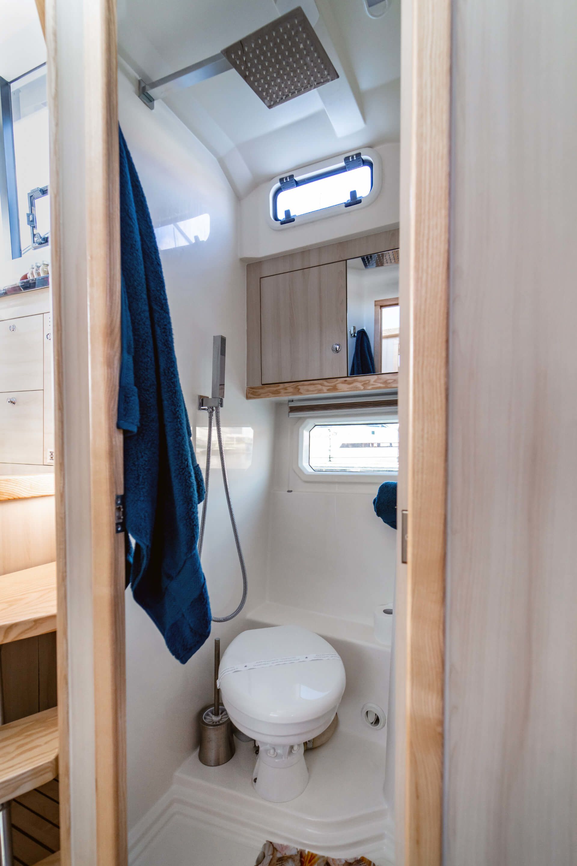 Delphia Escape 1150V | Dominika