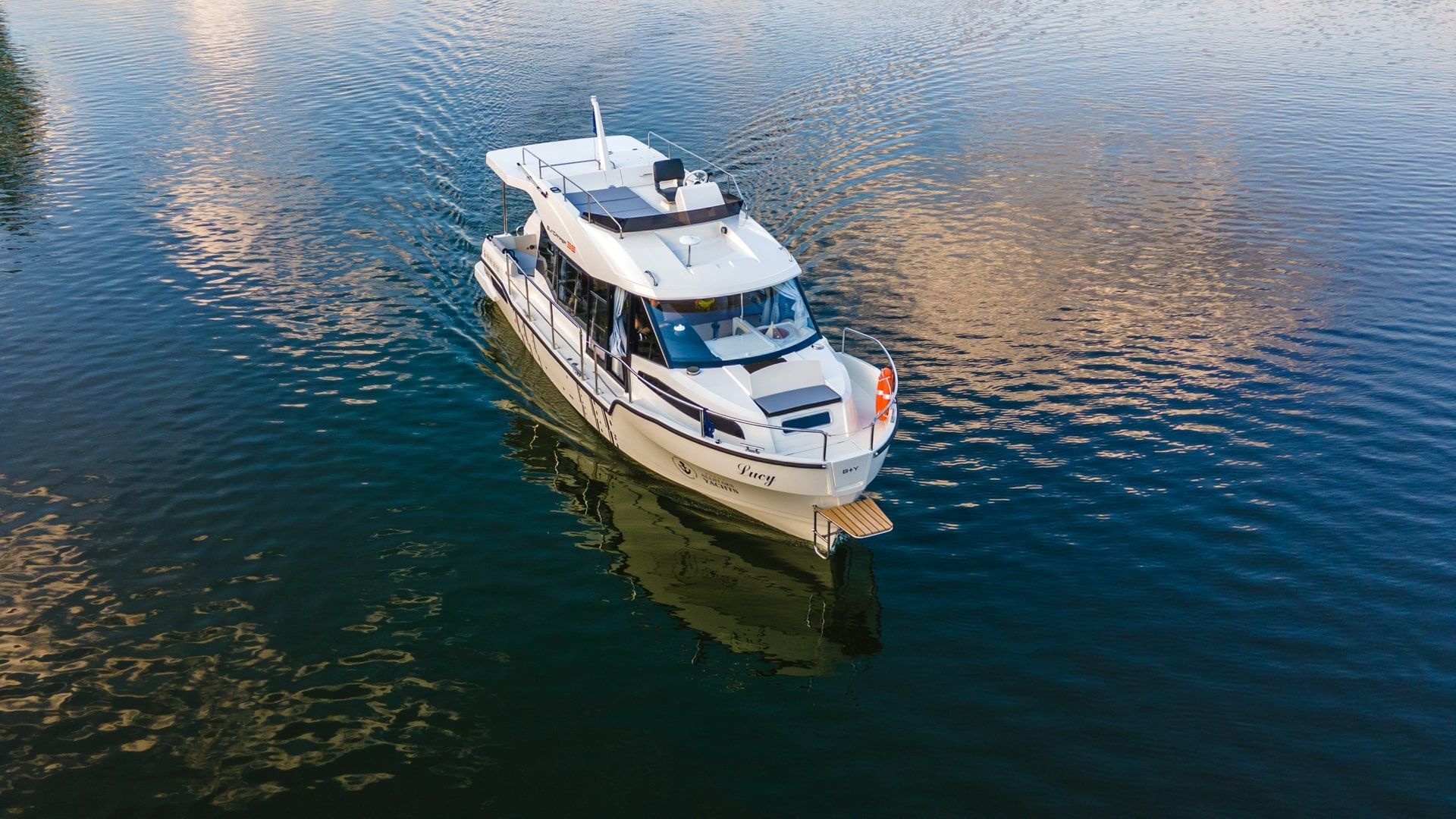 Sun Camper 35 Flybridge | Lucy