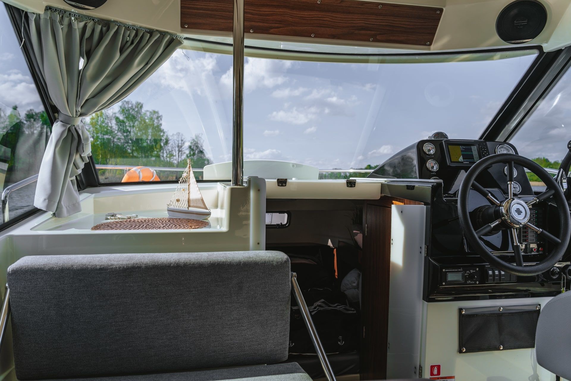 Sun Camper 35 Flybridge | Lucy