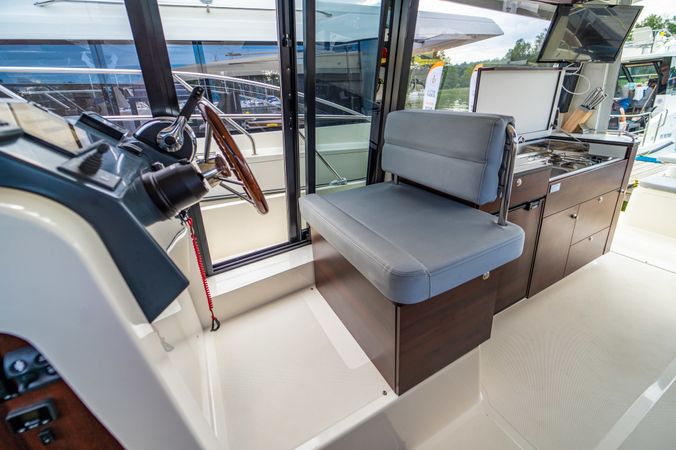 Platinum 989 | Platinum