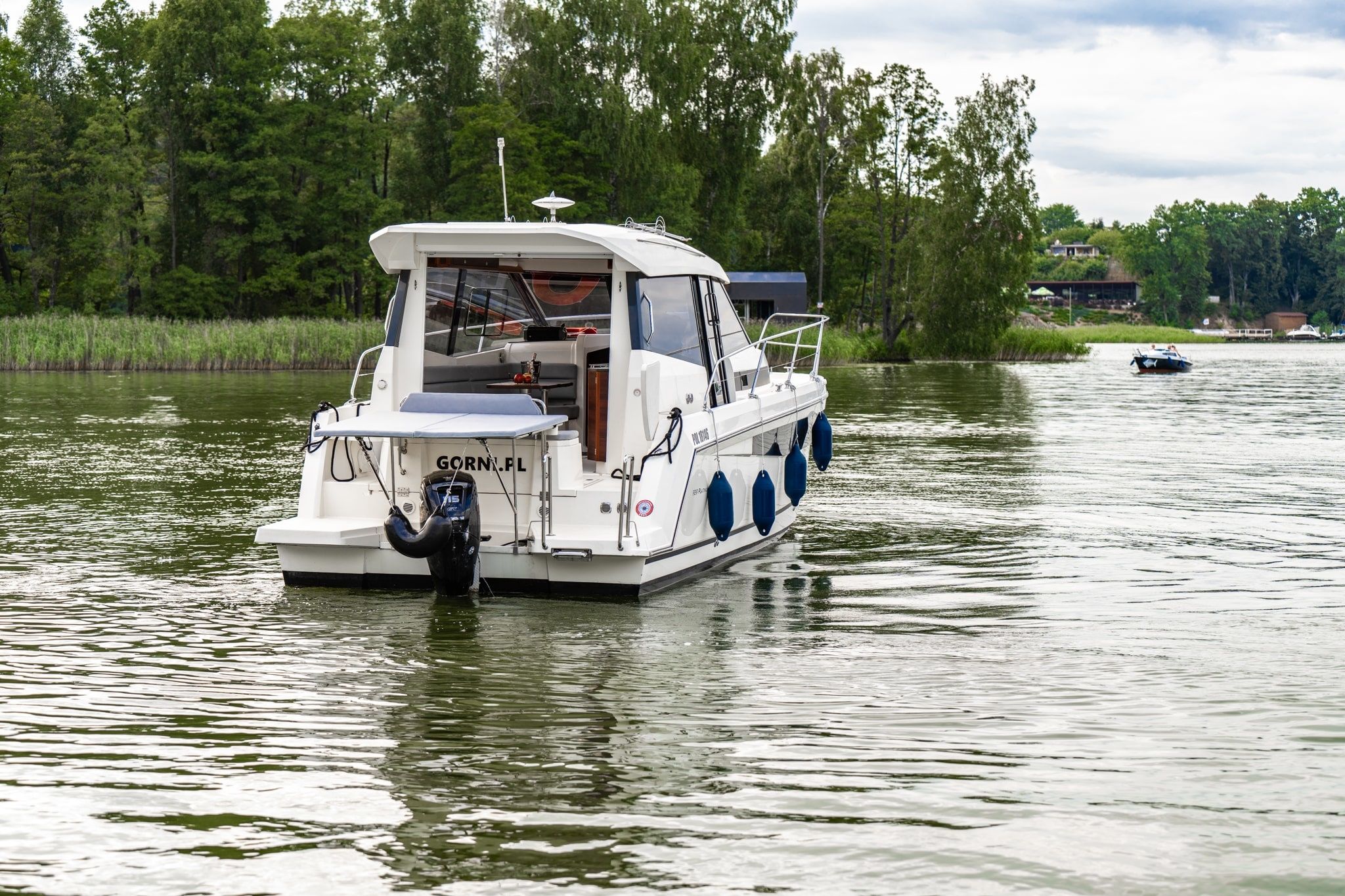 Platinum 989 | Platinum