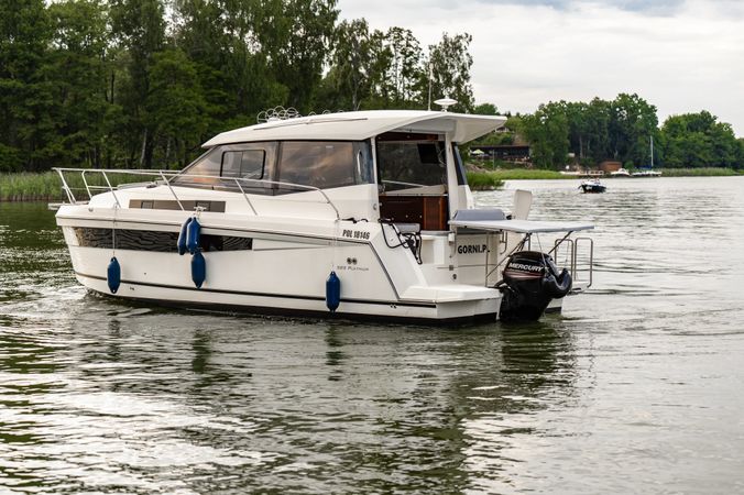 Platinum 989 | Platinum