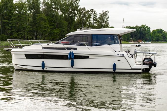 Platinum 989 | Platinum