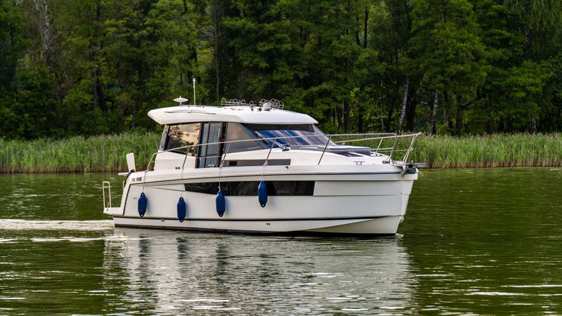 Platinum 989 | Platinum