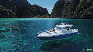Motor yacht Intrepid 407 Cuddy Blue Smile for rent - Thailand