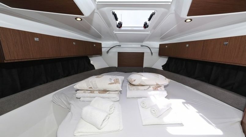 Beneteau Antares 9 | Aurora