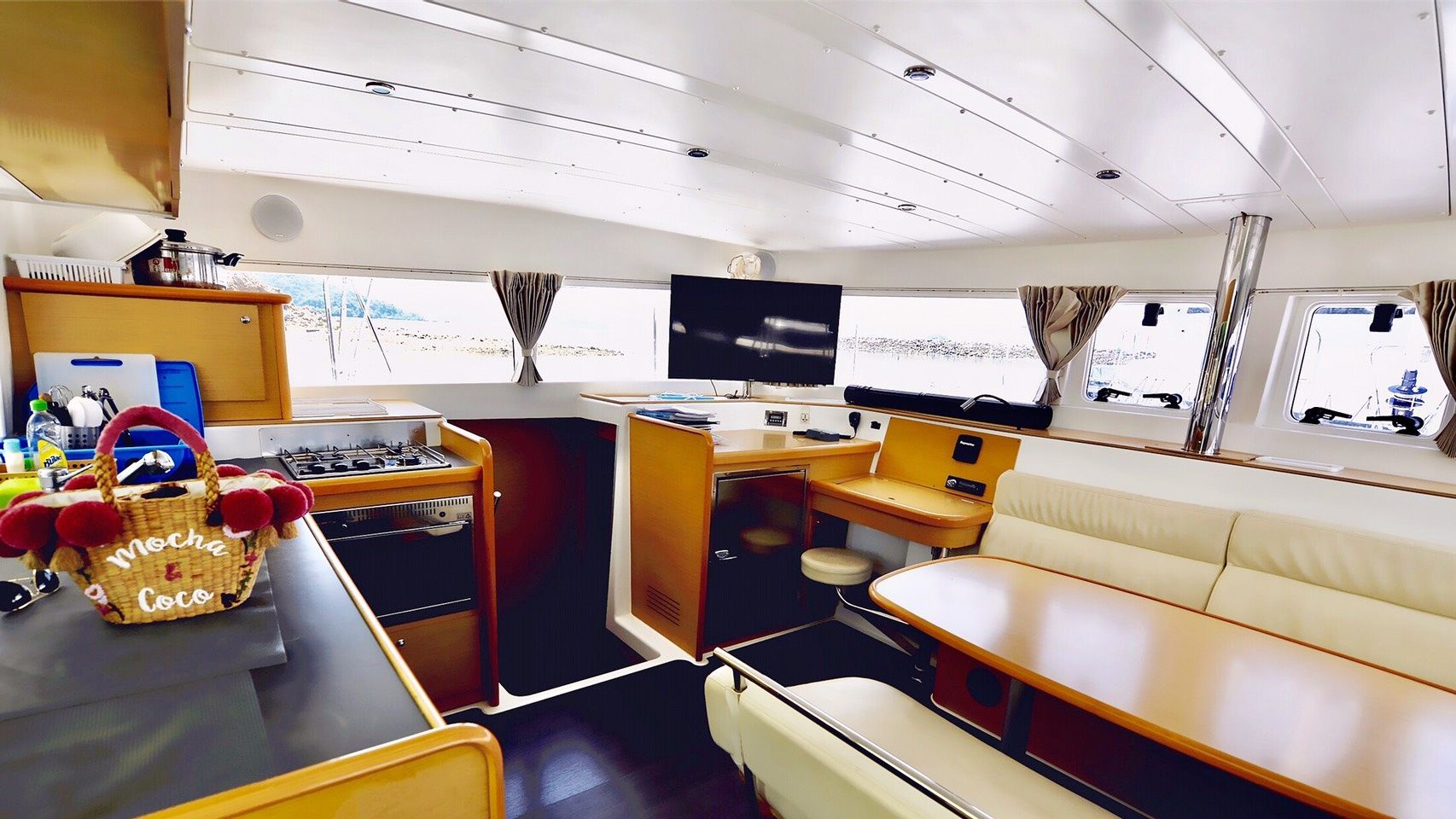 Lagoon 421 | Ms Coco