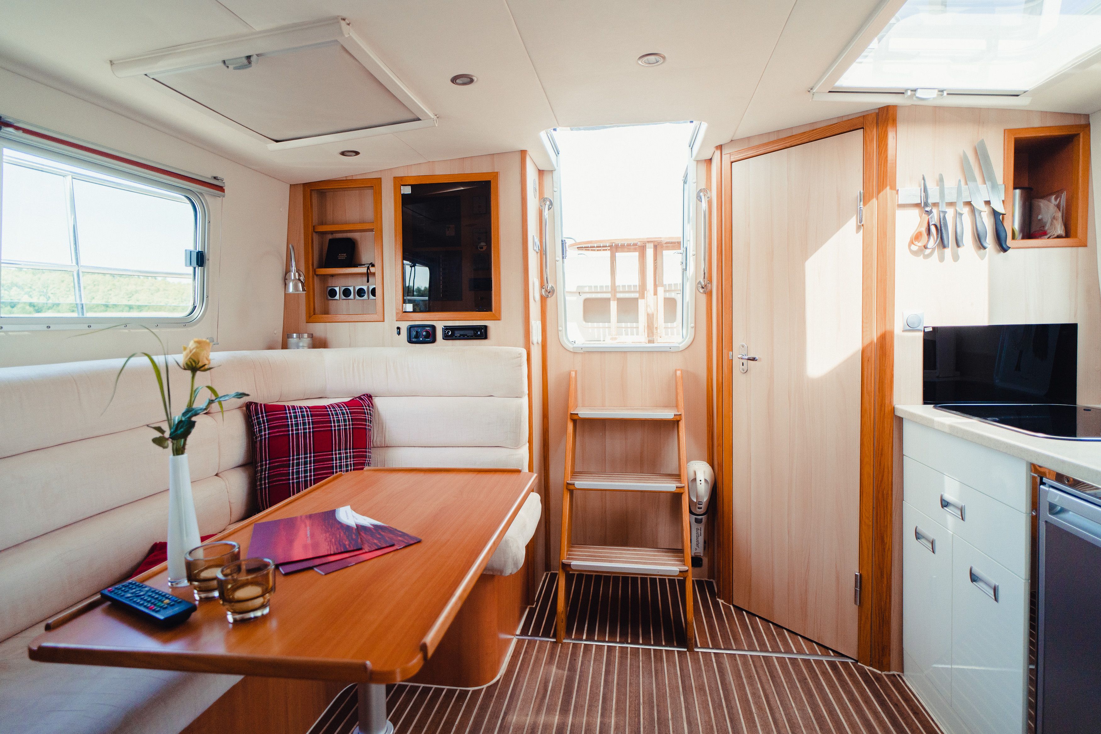 River Boat 1122 S | Charisma