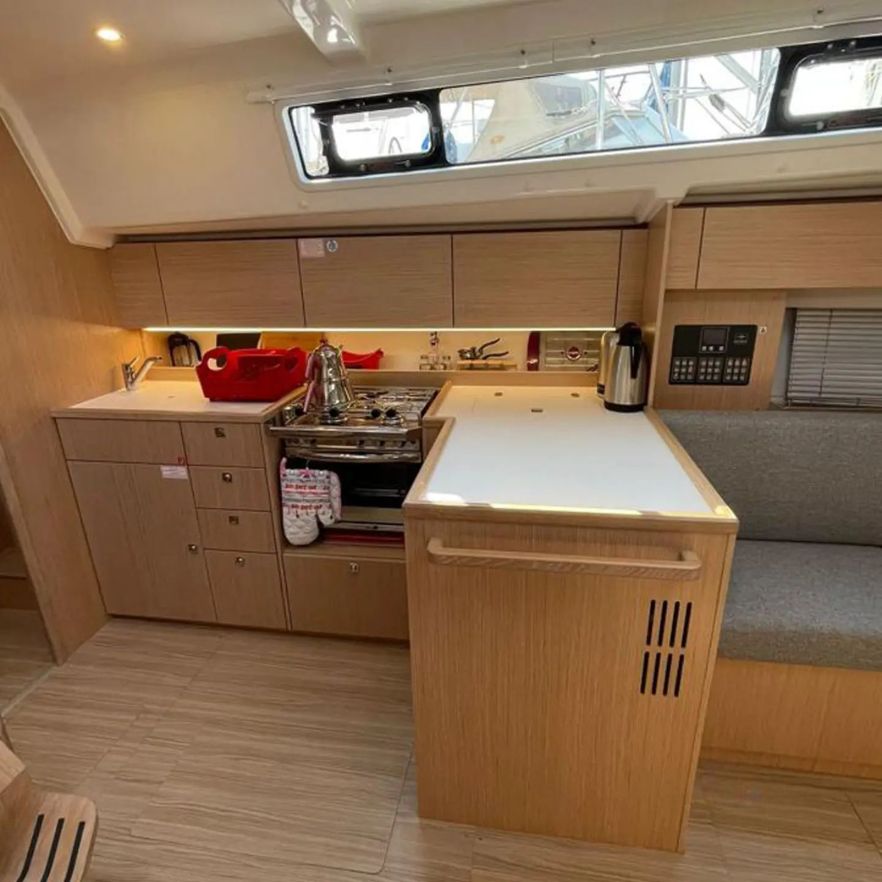 Bavaria C42 | Donuha