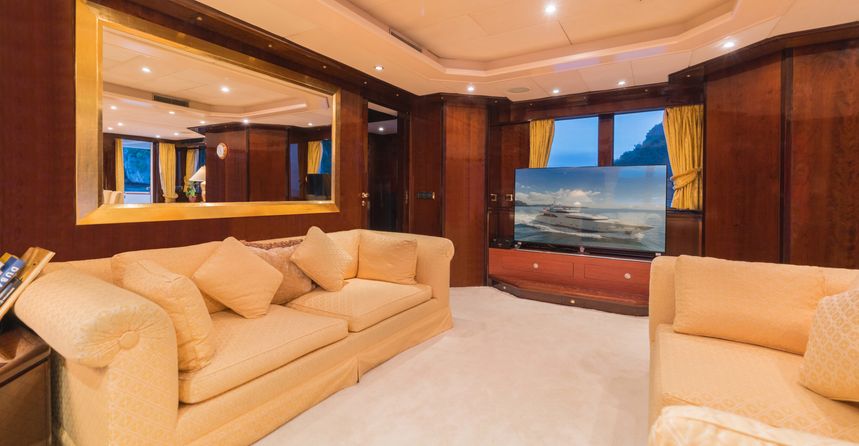 Moonen 34 | Xanadu of London