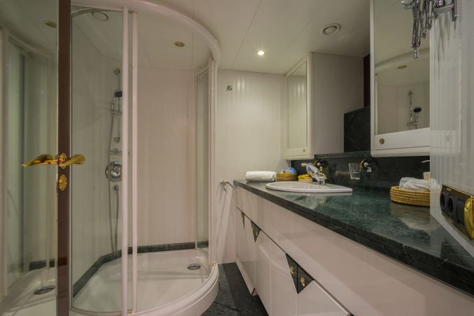 Moonen 34 | Xanadu of London