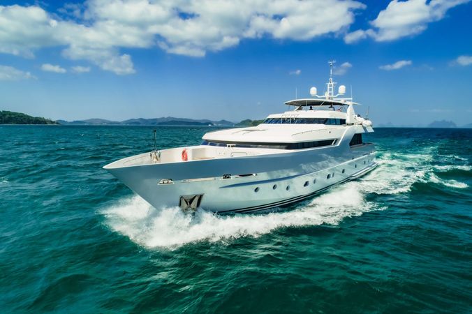 Moonen 34 | Xanadu of London