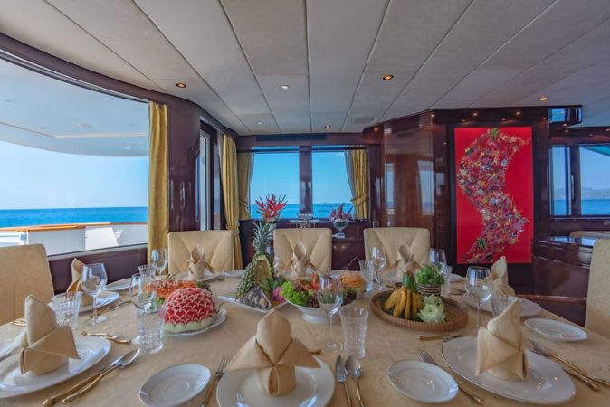 Moonen 34 | Xanadu of London