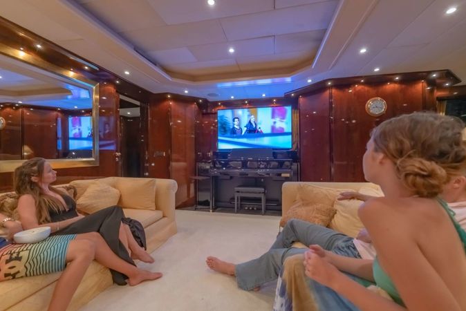 Moonen 34 | Xanadu of London